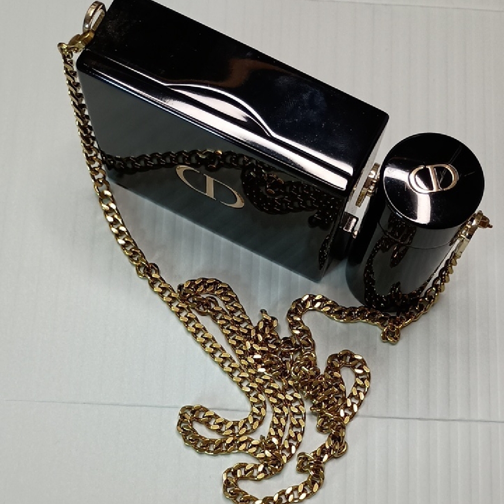 Dior Holiday purse. Limited edition no longer in production!